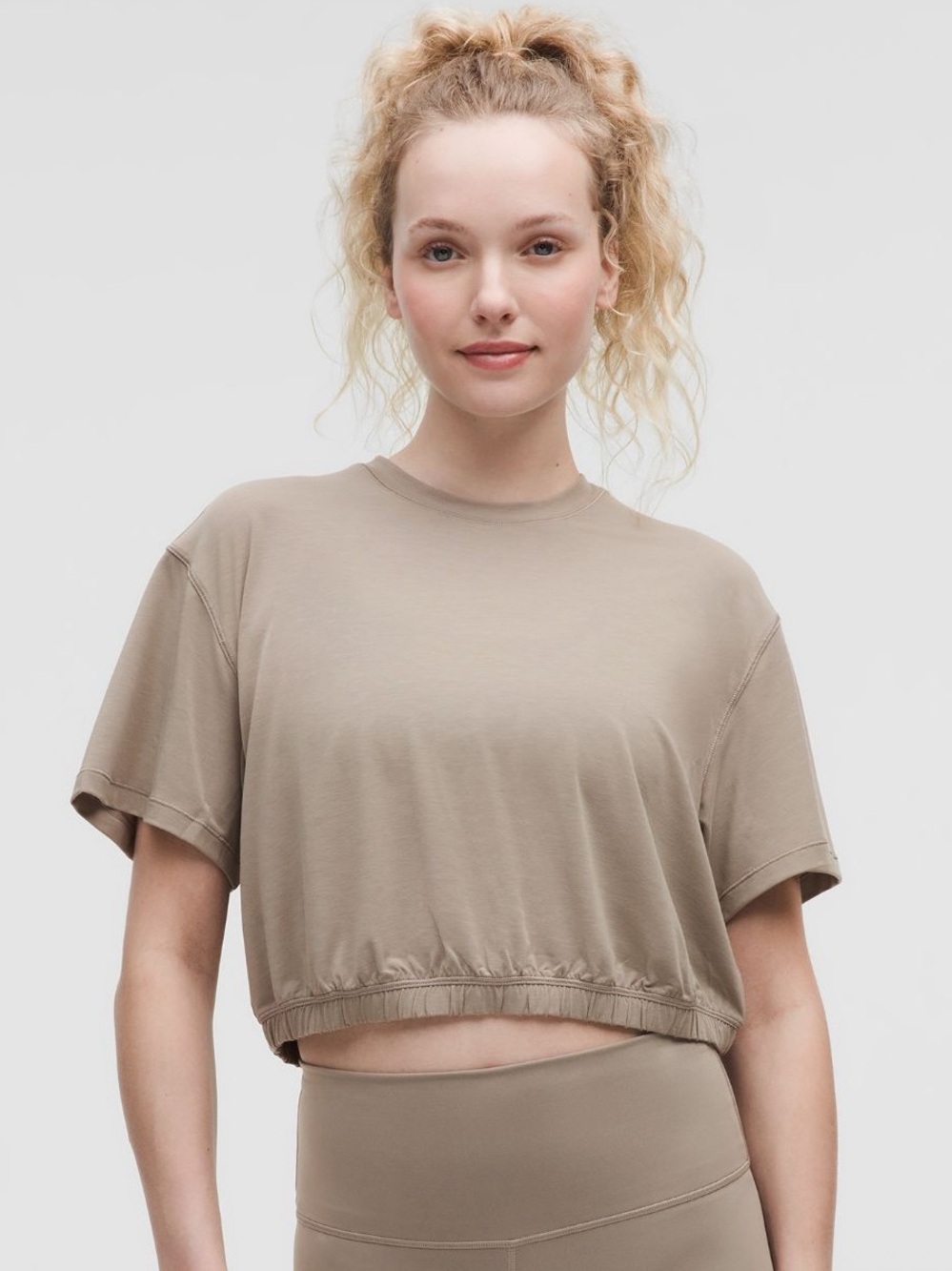 Lululemon cropped workout tee
